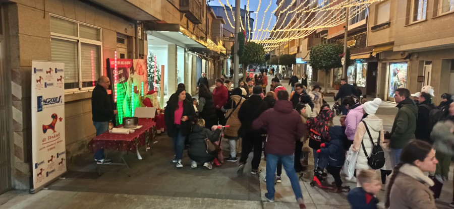 La Praza do Corgo de O Grove recibe mañana la visita de O Apalpador