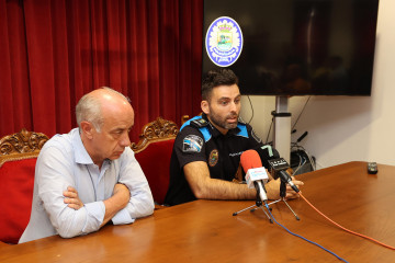 Policía local de vilanova jefe diego diaz alcalde gonzalo duran