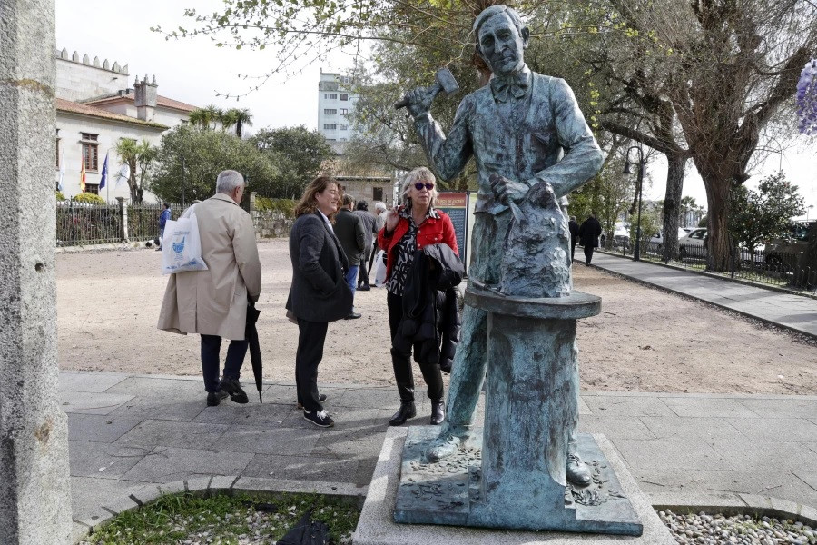 Alumnado de Cambados, Padrón y Santiago ganan el certamen “Reinterpretando a Asorey”