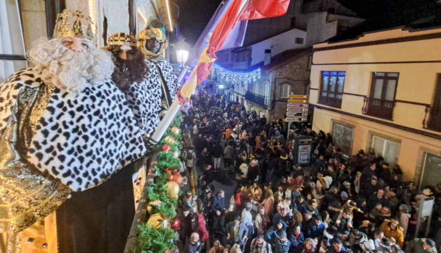 A Pobra suspende la visita matinal de los Reyes Magos a las parroquias y la Cabalgata vespertina a causa de la previsión de mal tiempo