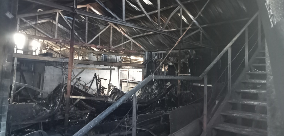 El Club de Remo Puebla ya trabaja para retomar su actividad tras el voraz incendio en sus instalaciones