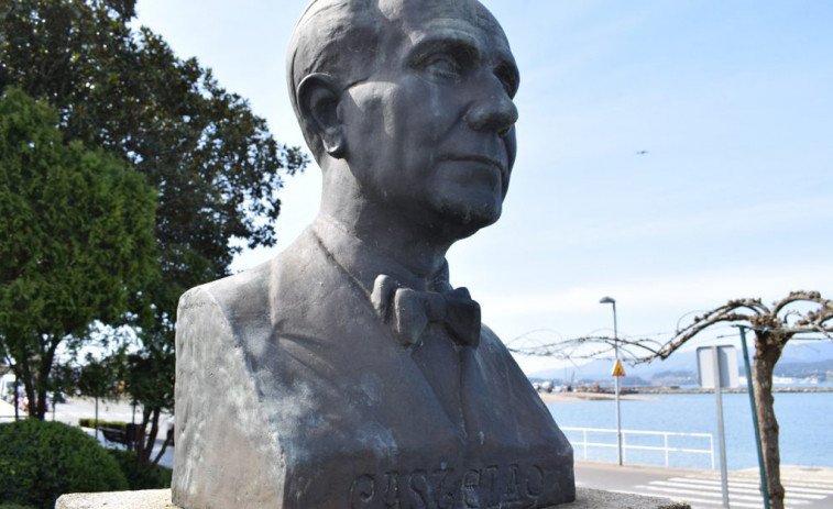 Rianxo acoge esta tarde una ofrenda floral en el busto de Castelao en el 75º aniversario de su muerte