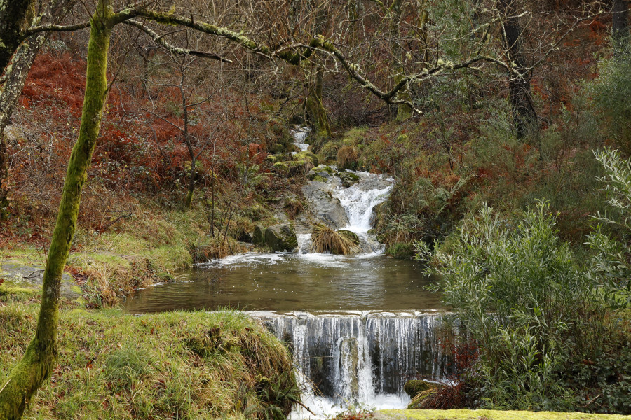 La Mancomunidade do Salnés proyecta una red de rutas de senderismo homologadas en el Monte Xiabre