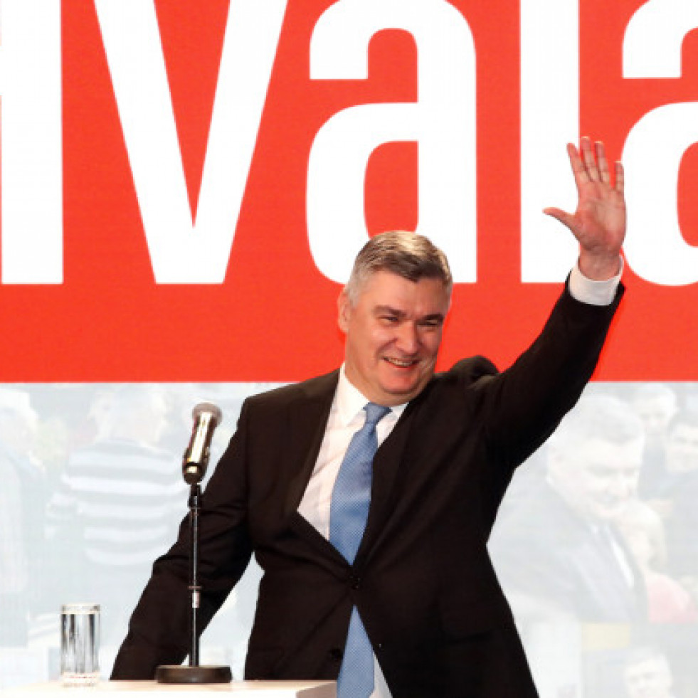 Milanovic es reelegido presidente de Croacia con el 74% de los votos, según escrutinio