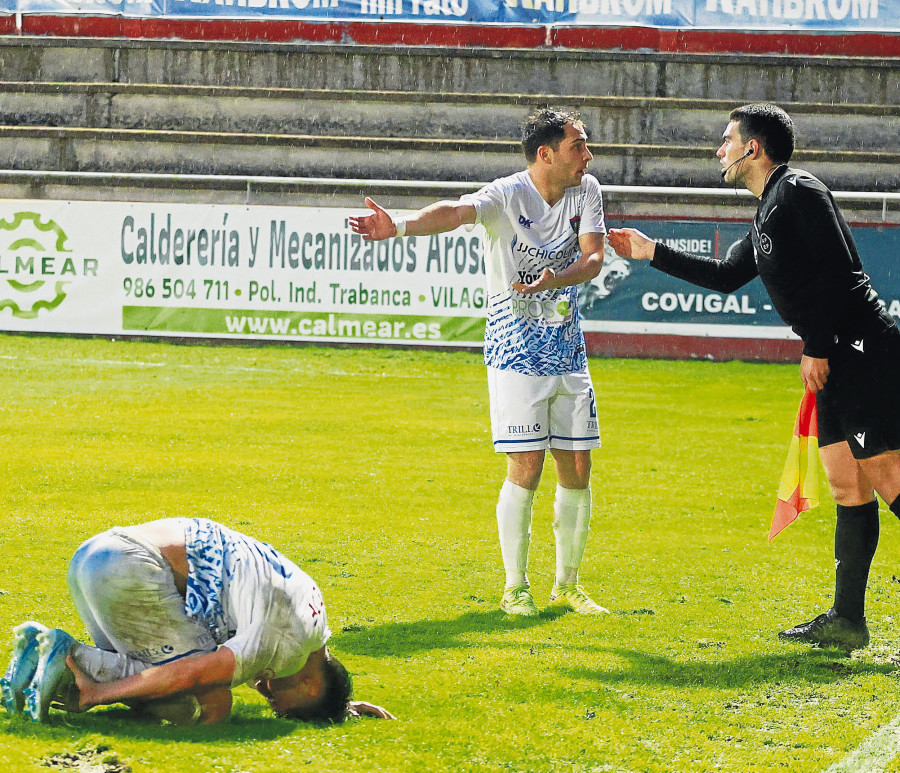 El Boiro vuelve a las andadas en defensa y cae goleado en Vigo (5-2)