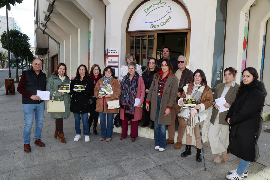 Los ganadores de la campaña de Nadal de Cambados Zona Centro ya pueden gastar los 2.000 euros en vales