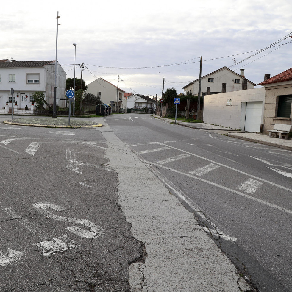 Obras ejecutará en breve el arreglo de la rotonda de Aldea de Tragove con su asfaltado y repintado