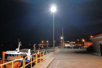 Porto de meloxo con luz