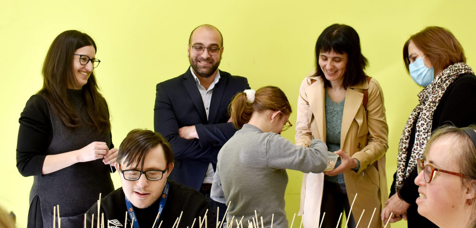 La Diputación de A Coruña apoya los programas de integración social y laboral de Ambar