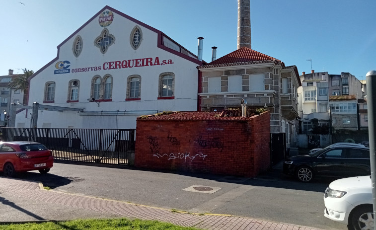 El PP de Ribeira reclama al Gobierno local que gestione la reversión del terreno de Cerqueira y negocie la compra de su nave