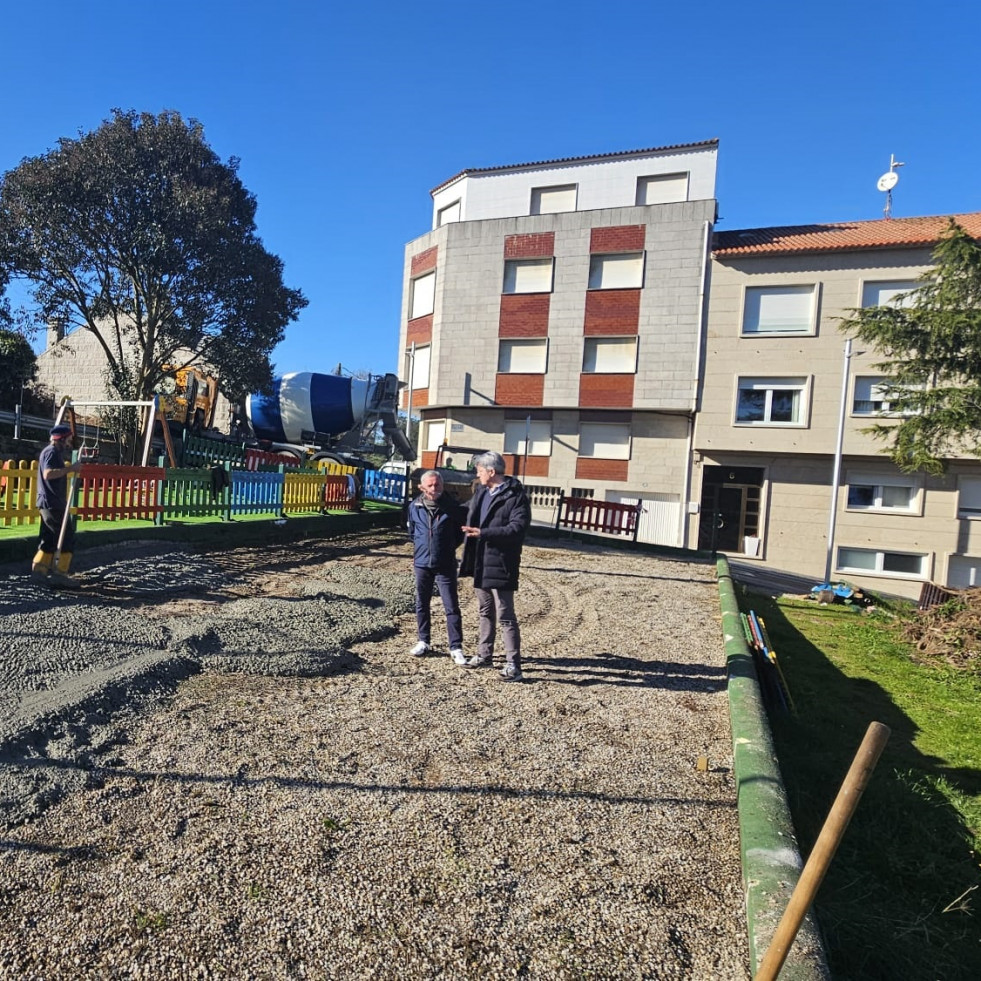 El Concello de O Grove renueva el parque de O Sineiro tras los destrozos sufridos durante el invierno