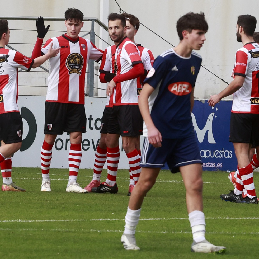 El Céltiga suma su tercer éxito seguido en un partido insípido ante el Bouzas