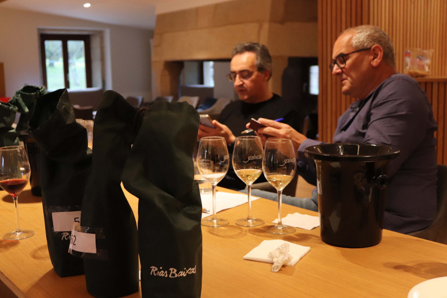 El Master of Wine Pedro Ballesteros destaca que los albariños Rías Baixas “tienen otra profundidad”