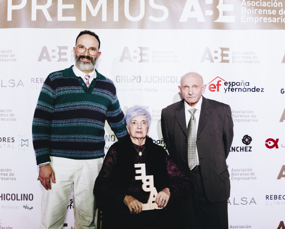 PREMIOS ABE   REV2468   Lino Escuris