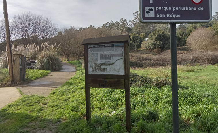 El Ayuntamiento de Ribeira insiste en integrar el parque de San Roque en la ciudad al dotar de iluminación a la senda de acceso