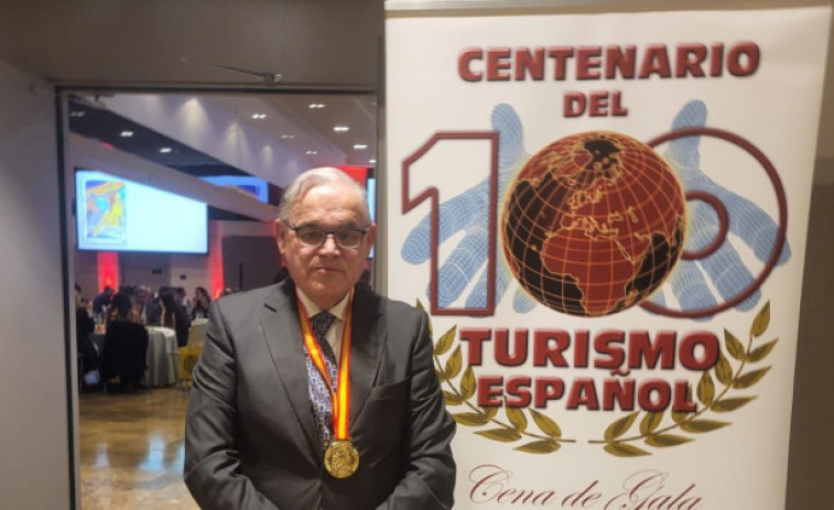 Nextour premia a Alberto Barciela con la Medalla del Centenario del Turismo Español