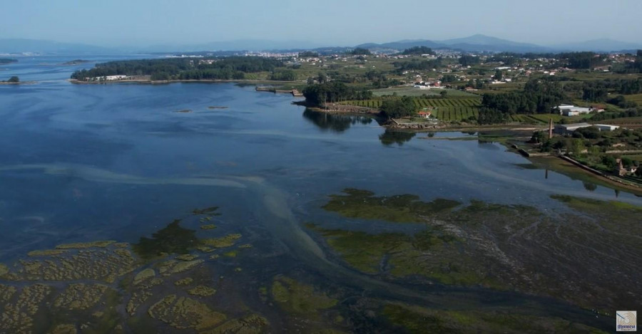 Un monolito para recordar el naufragio de Arnosa