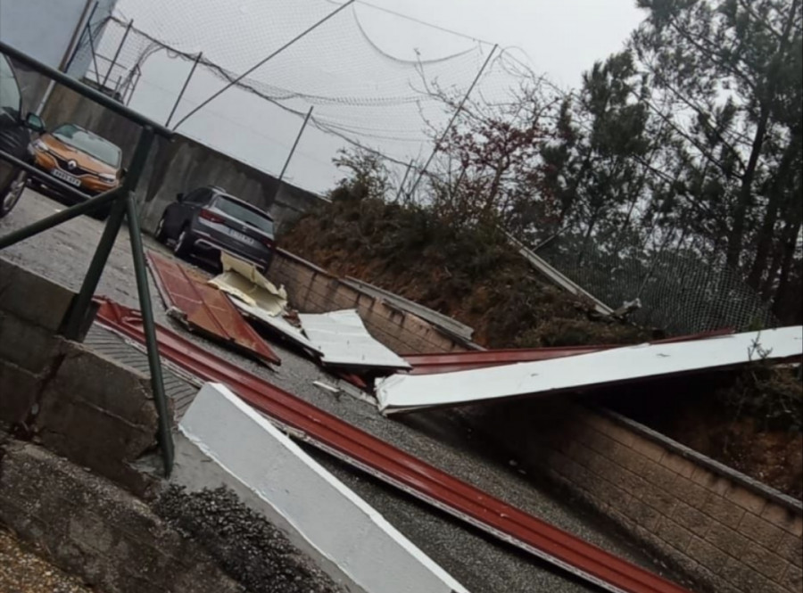 El IES A Pobra retoma las clases, mientras que en el colegio Pilar Maestú siguen suspendidas