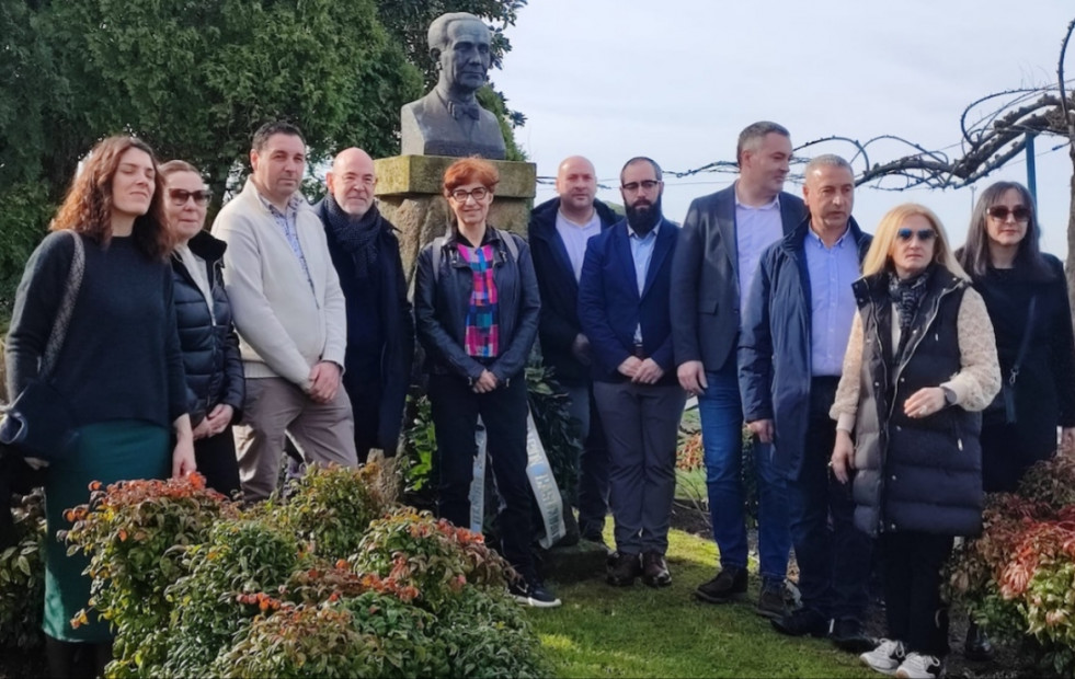 Rianxo albergará este sábado la tradicional ofrenda floral ante el busto de Castelao