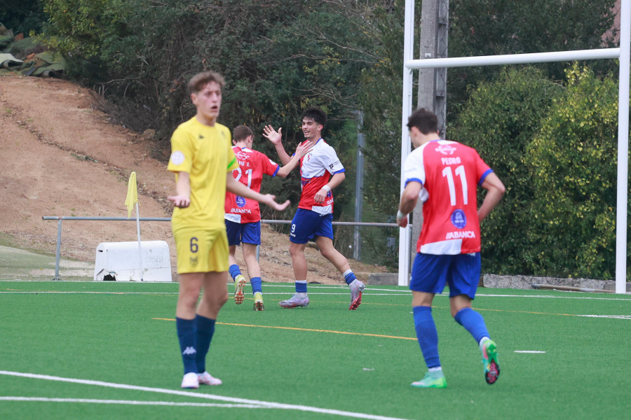 El Arosa juvenil golea al Pontevedra y lo deja ocho puntos por detrás