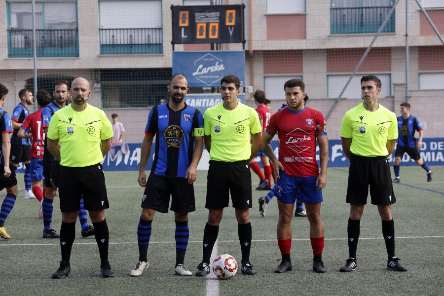 El derbi en A Illa, en el estreno de Álvaro Soto con el Umia ante el líder, marca la jornada en Preferente