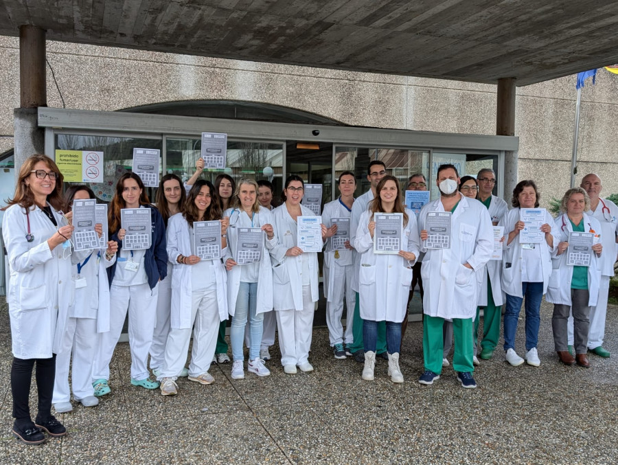 Médicos del Hospital do Salnés se concentraron para pedir un estatuto propio para la profesión