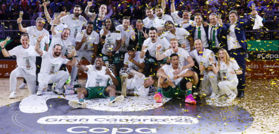 El Unicaja, liderado por Perry y Kravish, arrebata la corona al Real Madrid (93-79)