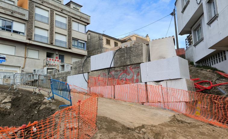 Los vecinos de Portonovo muestran su malestar por las obras de A Peixeira y la eliminación de los aparcamientos