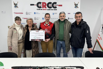 Cheque solidario club de remo de boiro