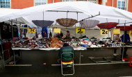 El mercadillo de Vilagarcía se apaga mientras que Cambados suma puestos y estudia una ampliación