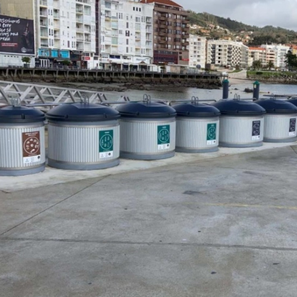 Instalar el contenedor marrón en todo el término municipal y sustituir los depósitos por unos con sensor de llenado: novedades del nuevo pliego de basuras de Sanxenxo