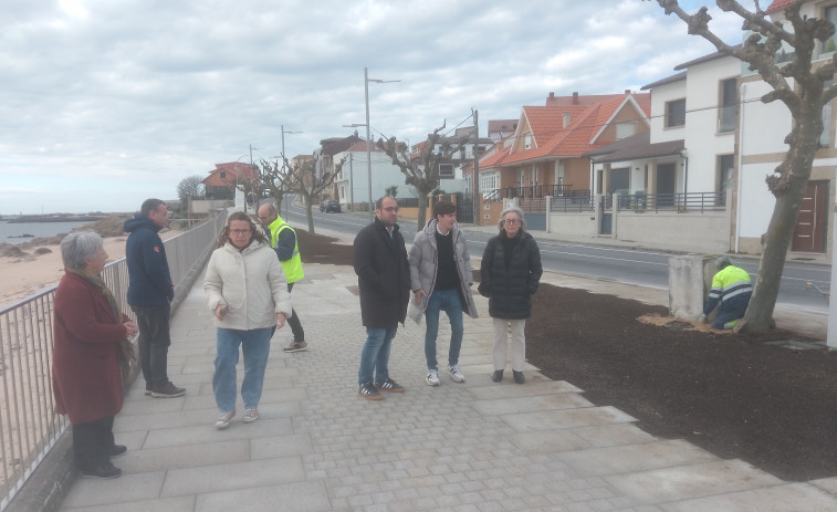 Remata la obra de regeneración del borde litoral de la playa de Os Mosqueiros y A Fonte Seca tras 210.190 euros de inversión