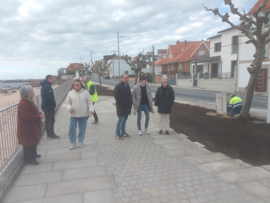 Remata la obra de regeneración del borde litoral de la playa de Os Mosqueiros y A Fonte Seca tras 210.190 euros de inversión