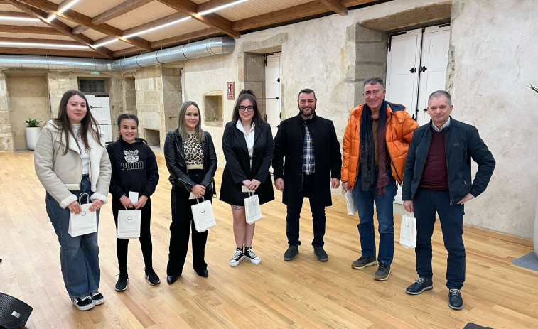 Manuel Losada, el “Stephen King de Arousa”, presenta en Boiro su libro “El banco de Carmen”