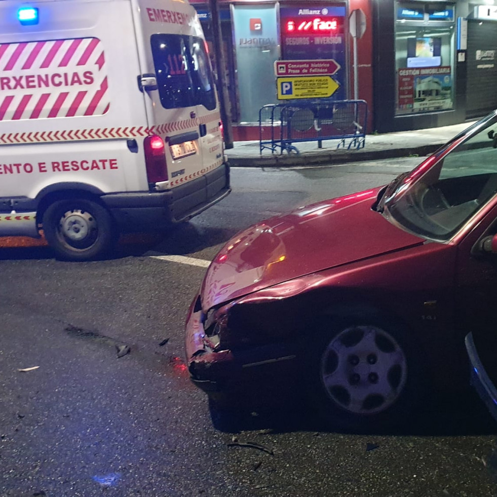 Herida una mujer tras sufrir una colisión frontolateral en Cambados