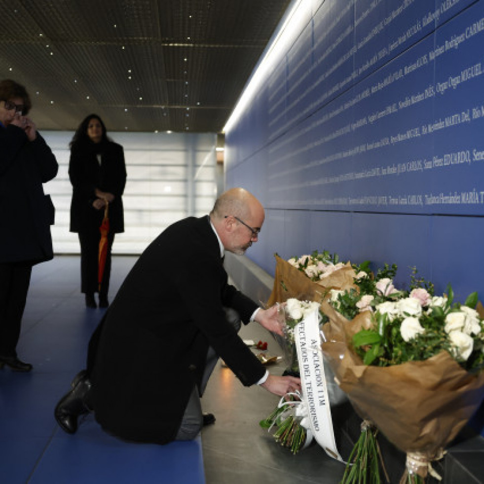 Madrid homenajea a las víctimas del 11-M en Atocha