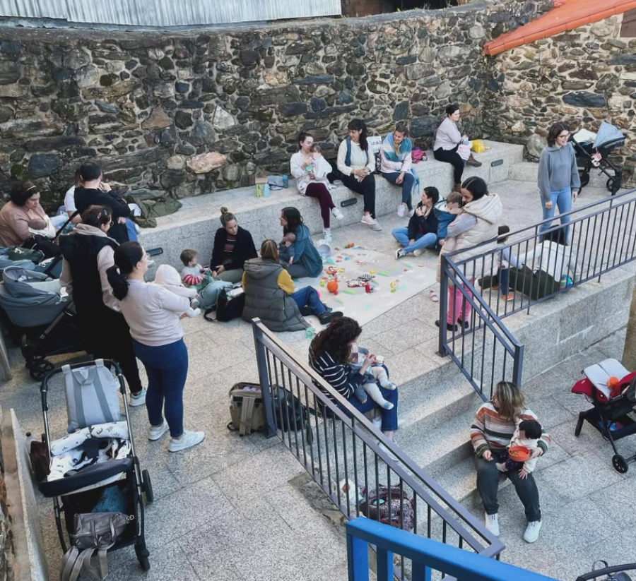 Portonovo acoge un encuentro de padres y madres organizado por la Asociación Petís