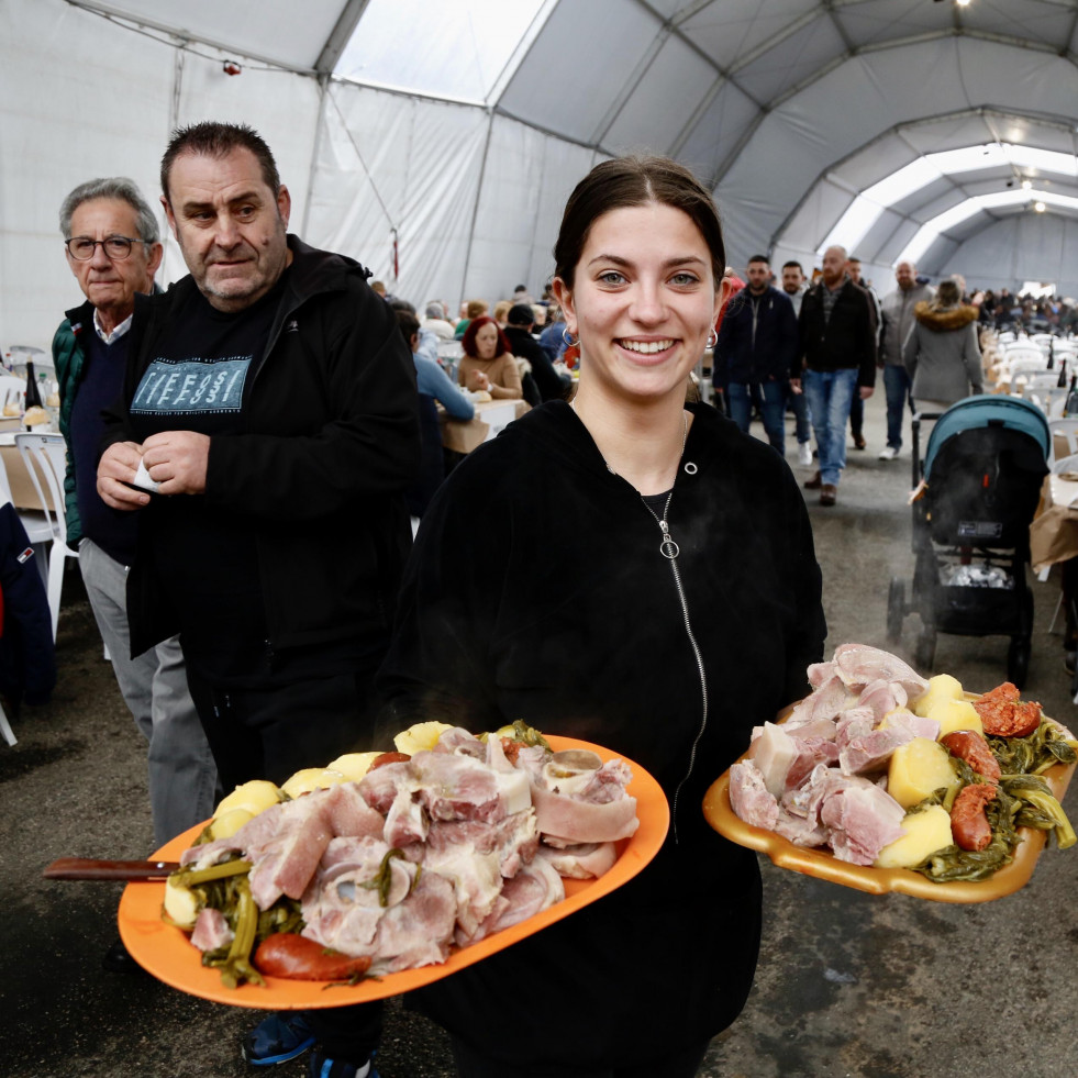 La comisión de fiestas patronales de Godos celebra en la jornada de mañana su primera laconada