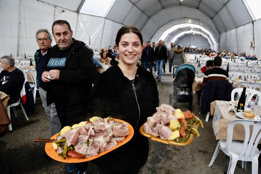 La comisión de fiestas patronales de Godos celebra en la jornada de mañana su primera laconada