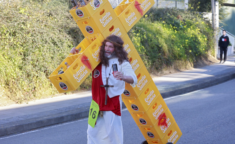 Sanxenxo báte récords en su desfile de cierre del carnaval con más de 1.300 participantes