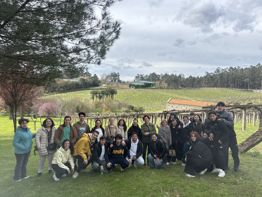 Alumnos del Politécnico de Santiago conocen los sellos de seguridad alimentaria de Pazo Baión